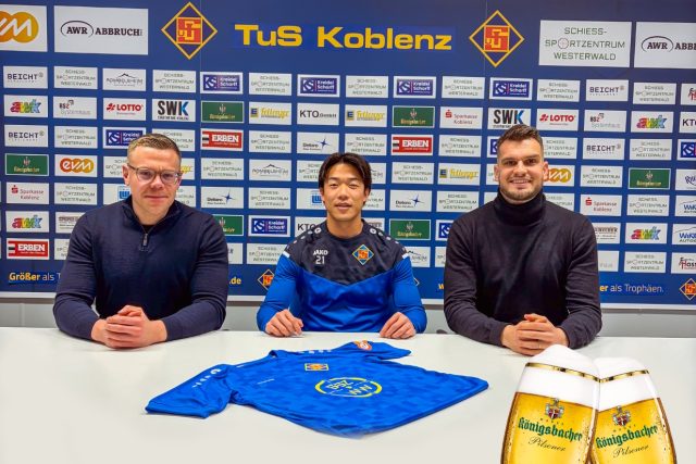 Tomoya Kurogi verlängert vorzeitig